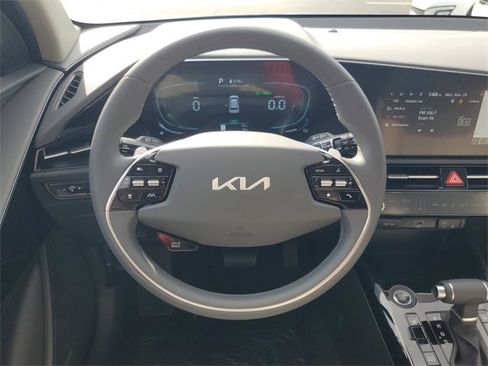 New 2026 Kia Niro EX image 11