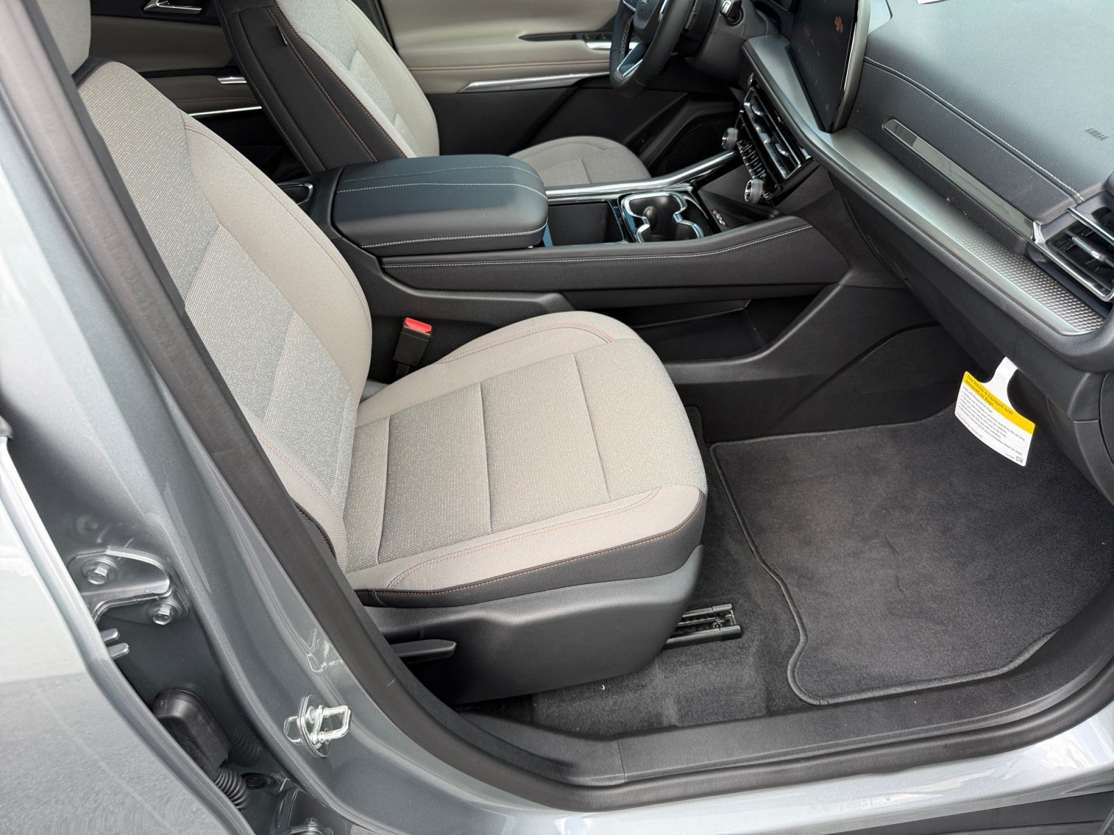 New 2026 Chevrolet Traverse LT FWD image 12