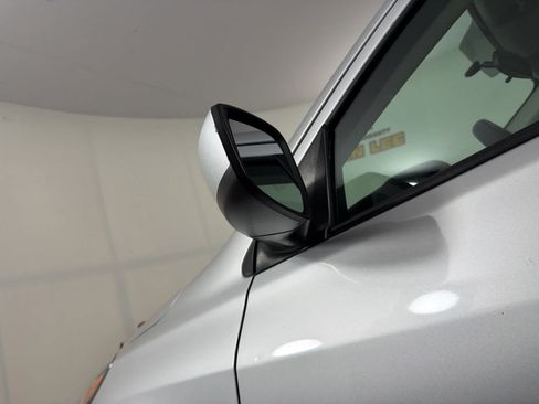 Used 2019 Nissan Versa S FWD image 11