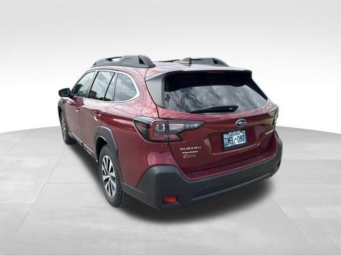 Used 2025 Subaru Outback Premium AWD/4WD image 5