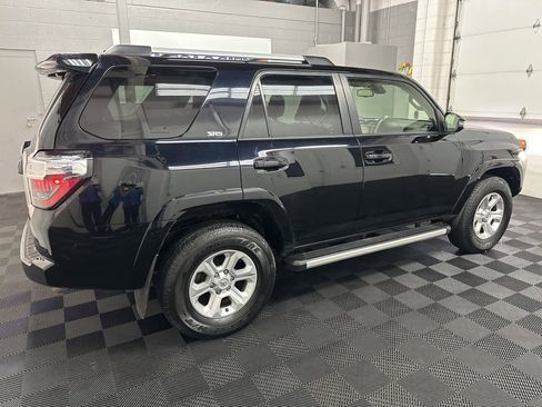 Used 2022 Toyota 4Runner SR5 Premium image 10