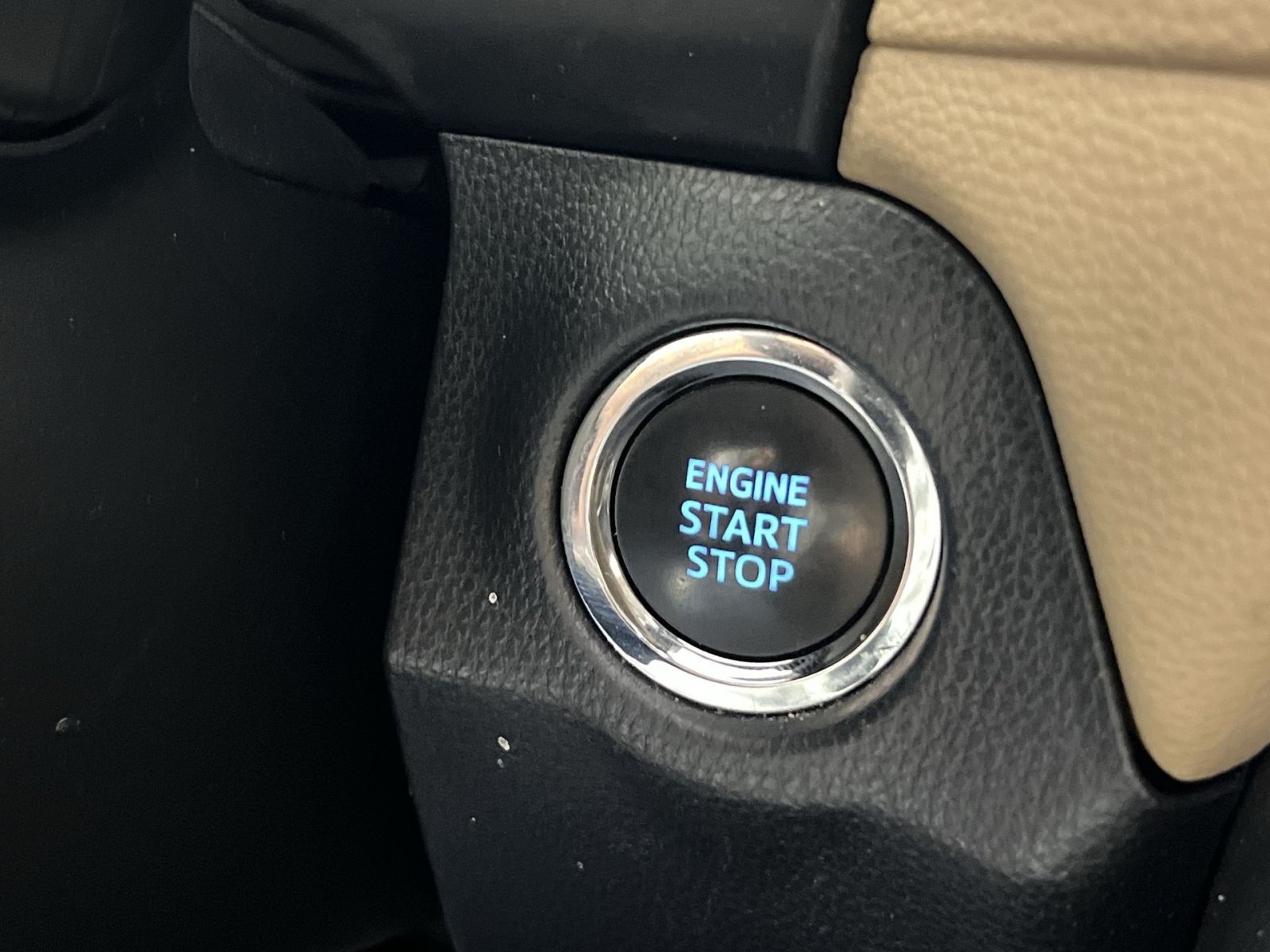 Used 2022 Toyota RAV4 XLE Premium AWD/4WD image 35