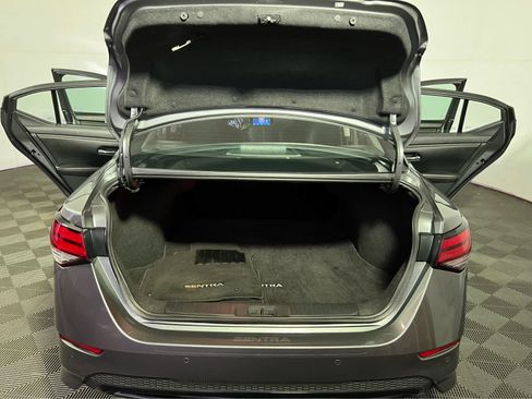 Certified 2023 Nissan Sentra SR w/ Midnight Edition Package FWD image 26