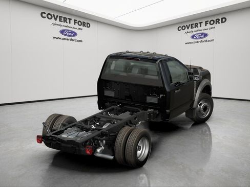 New 2024 Ford F550 2WD Regular Cab Super Duty w/ XL Chrome Package image 3