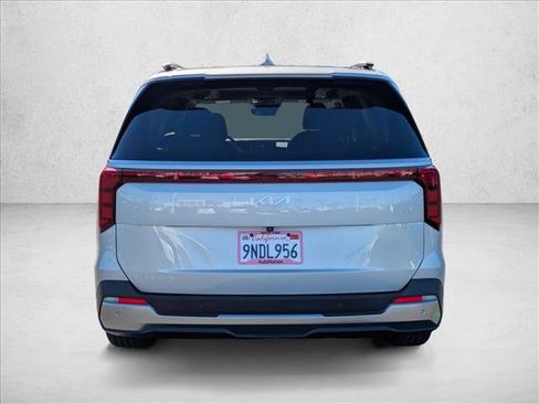 Used 2025 Kia Carnival SX image 7