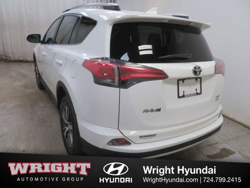 Used 2016 Toyota RAV4 XLE w/ Convenience Package image 4