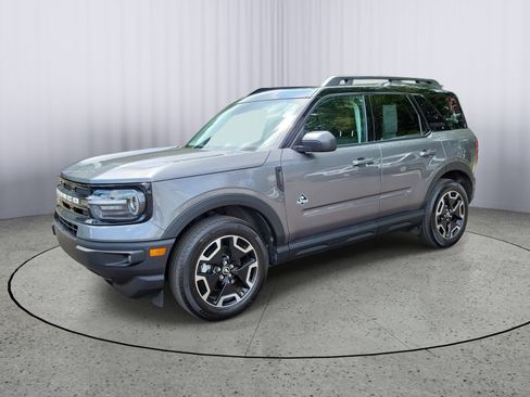 Used 2023 Ford Bronco Sport Outer Banks w/ Tech Package AWD/4WD image 5