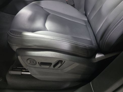 Used 2025 Audi Q7 3.0T Premium Plus image 28