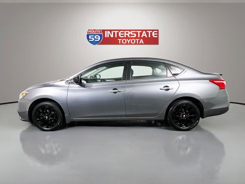 Used 2018 Nissan Sentra S w/ S Midnight Style Package FWD image 4