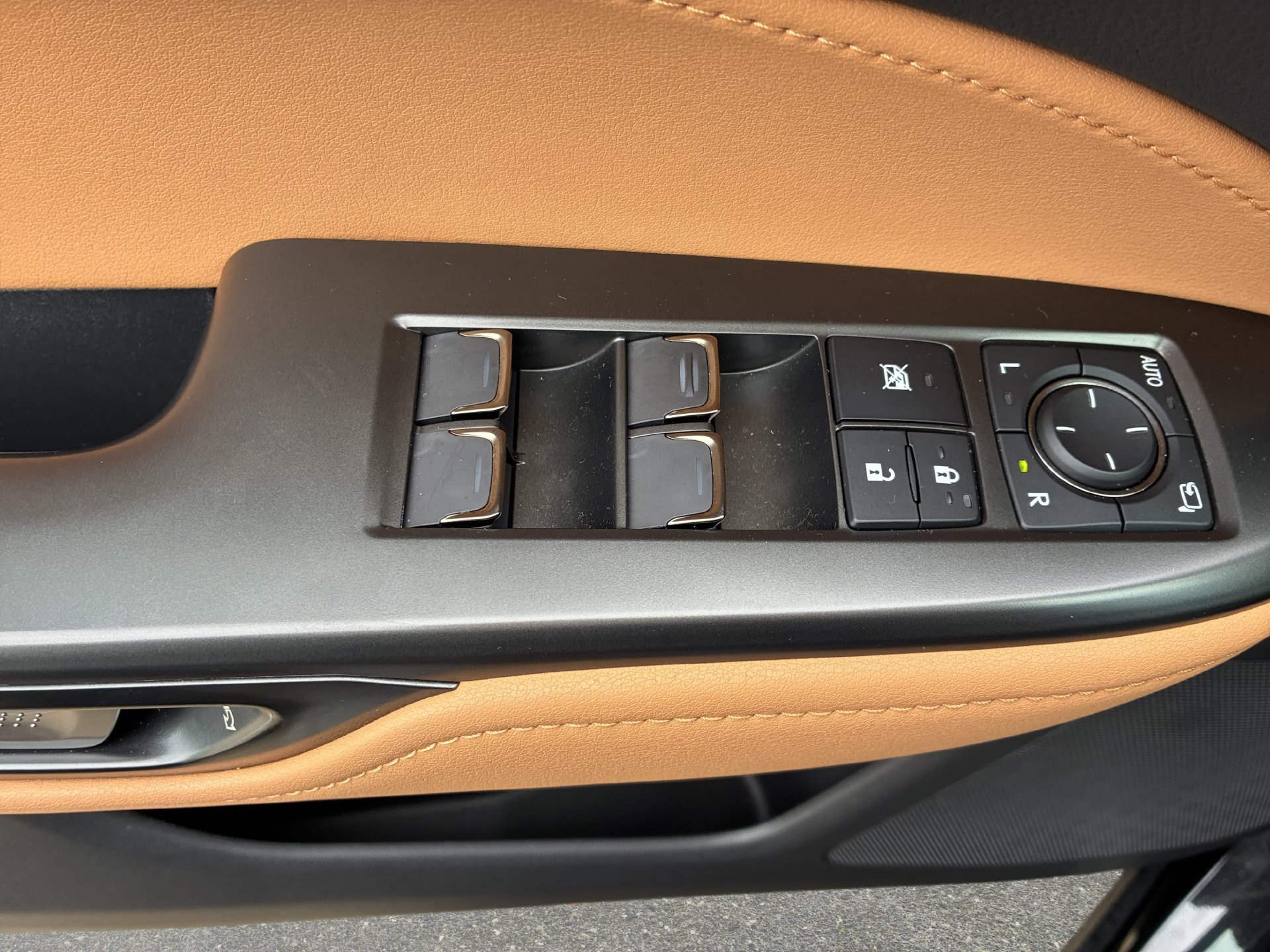 Used 2025 Lexus NX 350 AWD w/ Cold Area Package image 27