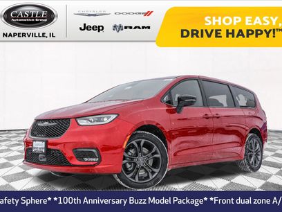 New 2026 Chrysler Pacifica Select