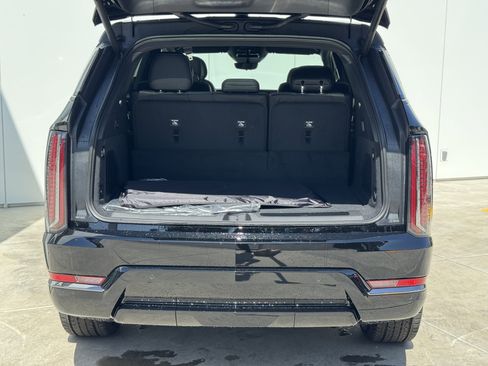 New 2025 Cadillac Escalade IQ Sport 1 w/ Smart Trailering package image 9