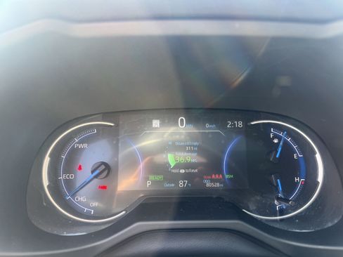 Used 2022 Toyota RAV4 XSE AWD/4WD image 27