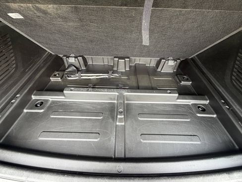 Used 2021 Chevrolet Suburban High Country AWD/4WD image 45