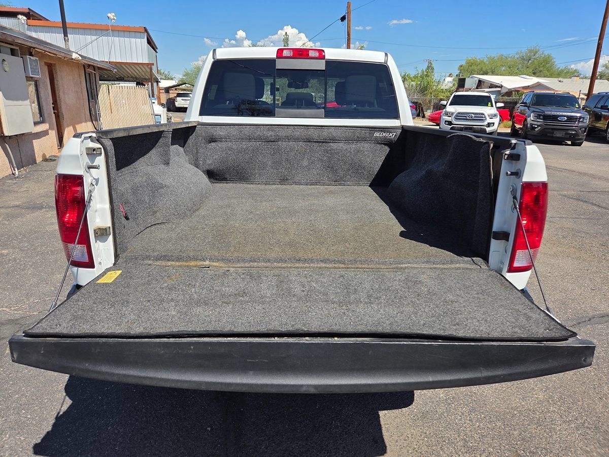 Used 2020 RAM 1500 Classic SLT w/ Luxury Group AWD/4WD image 14