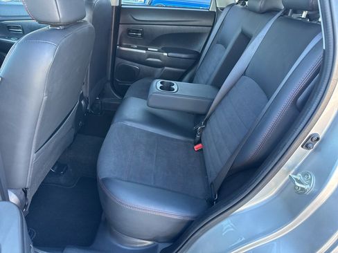 Used 2024 Mitsubishi Outlander Sport 2.0 ES image 24