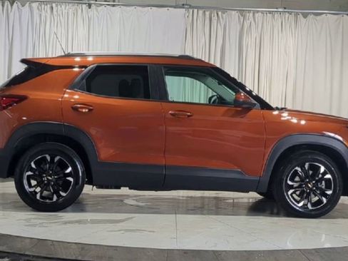 Used 2021 Chevrolet TrailBlazer LT w/ Convenience Package image 11