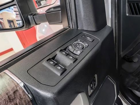 Used 2019 Ford F250 Lariat w/ Lariat Value Package image 37