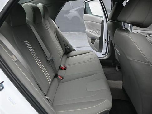 New 2025 Hyundai Elantra Sport image 86