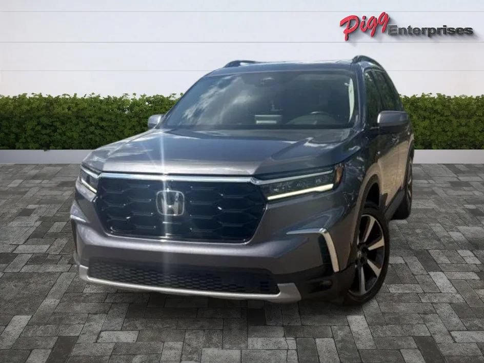 Used 2025 Honda Pilot Elite image 4