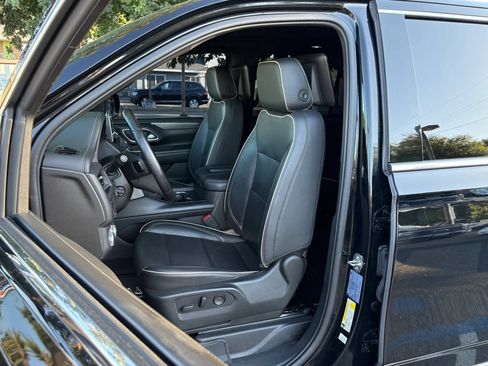 Used 2021 GMC Yukon XL SLT w/ SLT Luxury Plus Package AWD/4WD image 10