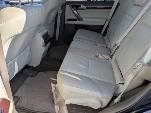 Used 2016 Lexus GX 460 w/ Premium Package image 17