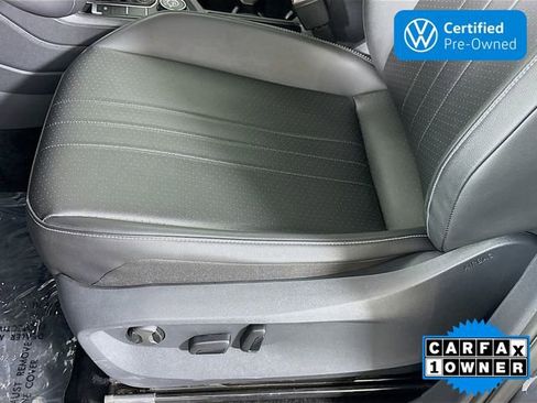 Used 2024 Volkswagen Tiguan SE image 19