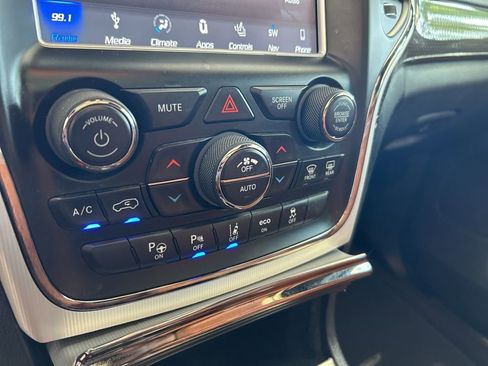 Used 2018 Jeep Grand Cherokee Trackhawk AWD/4WD image 49