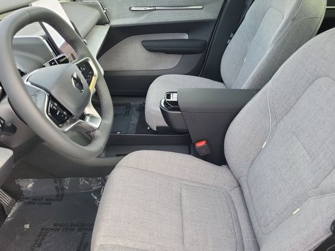 New 2025 Volvo EX30 Ultra w/ Climate Package image 9