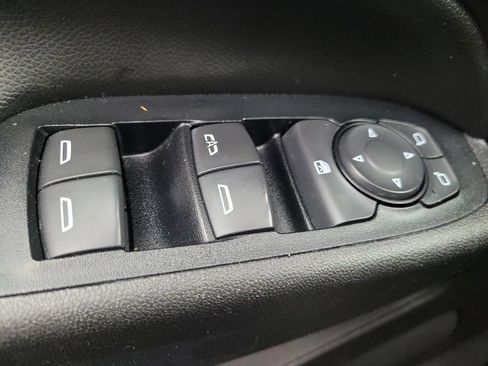 Used 2019 Chevrolet Equinox LT image 27