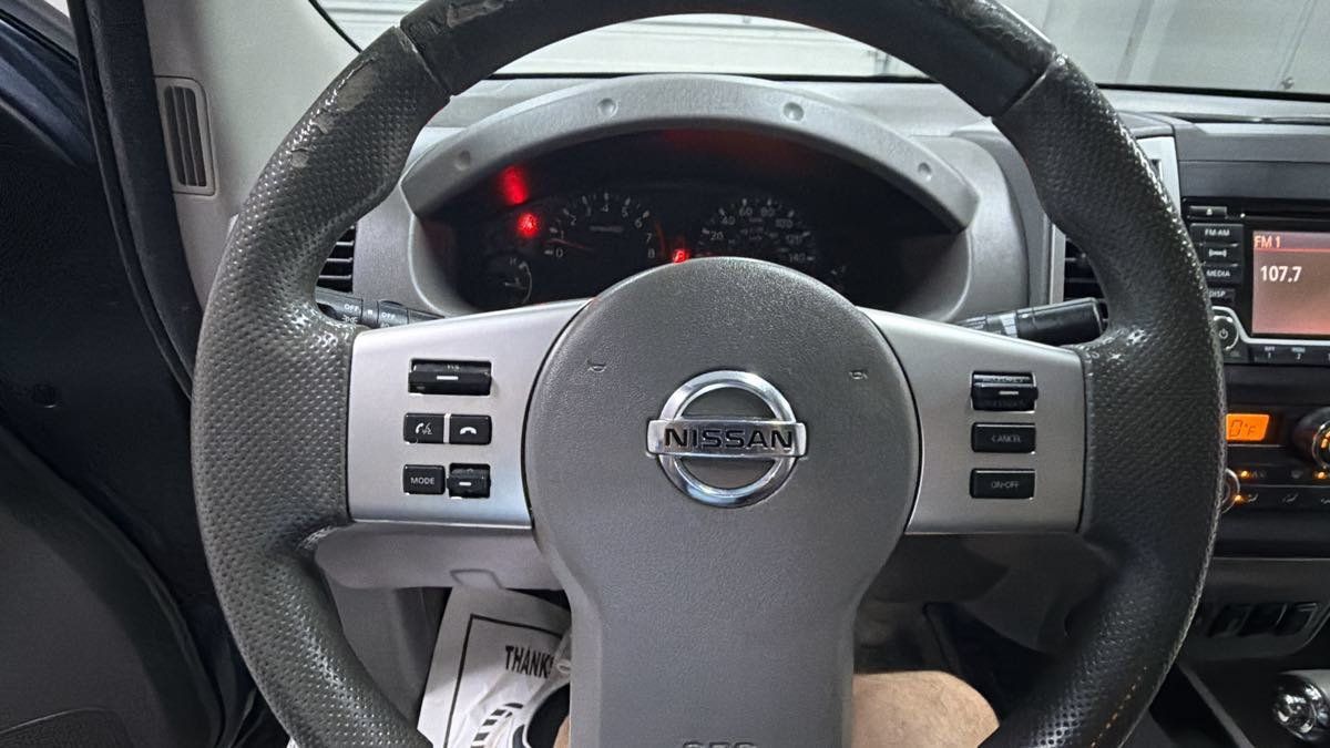 Used 2015 Nissan Frontier SV w/ SV Value Truck Package RWD image 15