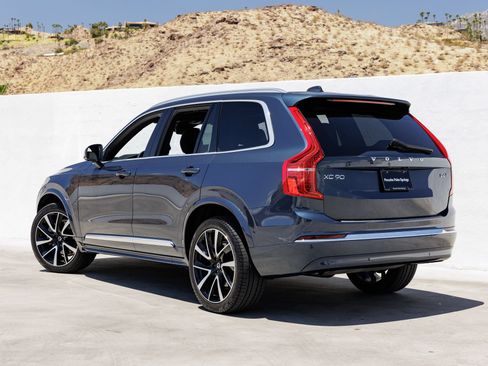 Used 2024 Volvo XC90 B6 Ultimate w/ Protection Package Premier AWD/4WD image 3