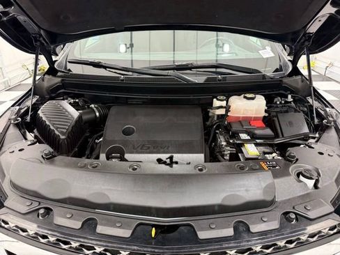 Used 2023 Buick Enclave Avenir w/ Avenir Technology Package image 10