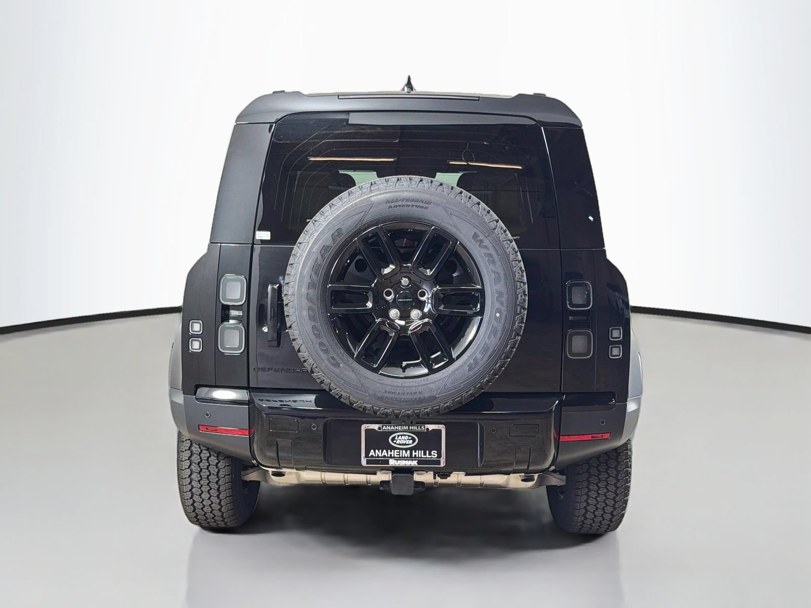 New 2026 Land Rover Defender 110 S AWD/4WD image 4