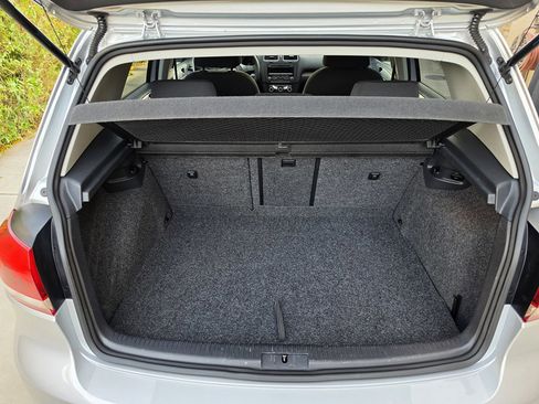 Used 2012 Volkswagen Golf 4-Door image 6