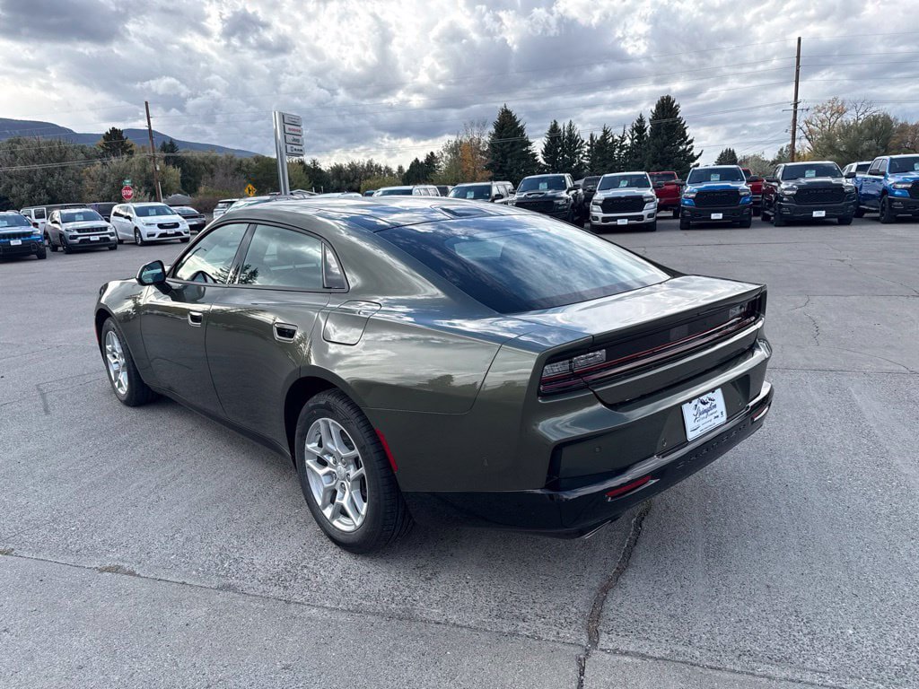 New 2027 Dodge Charger R/T AWD/4WD image 4