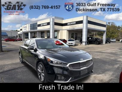 Used 2017 Kia Cadenza Technology