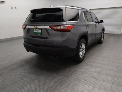 Used 2020 Chevrolet Traverse LT FWD image 9