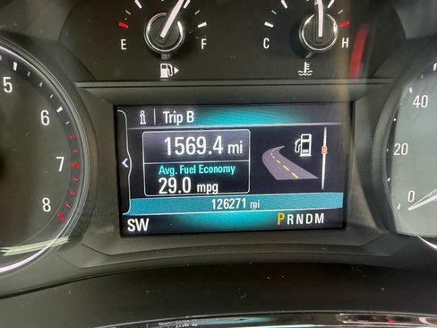 Used 2018 Buick Encore Sport Touring AWD/4WD image 10
