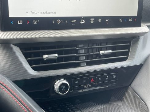 Used 2025 Ford Explorer ST RWD image 23
