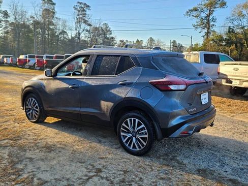 Used 2024 Nissan Kicks SV w/ Interior Electronics Package image 10