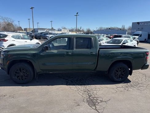 New 2026 Nissan Frontier SV image 2