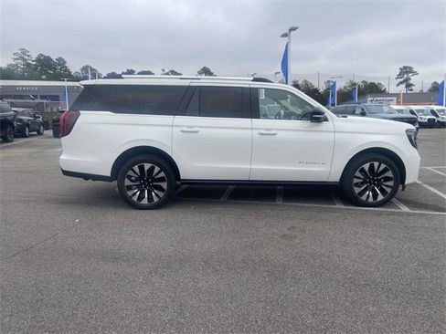 New 2025 Ford Expedition Max Platinum w/ Driver's Package image 2