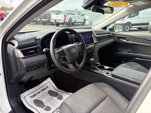 Used 2025 Toyota Camry LE image 3