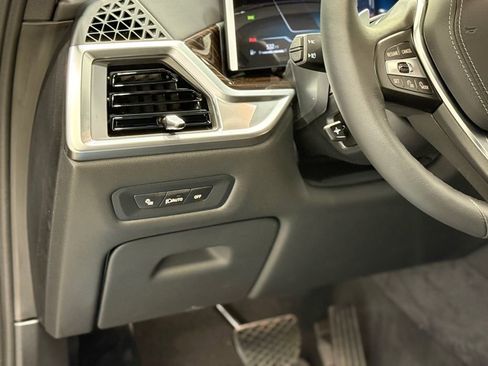 Used 2026 BMW X5 xDrive40i w/ Off-Road Package image 13