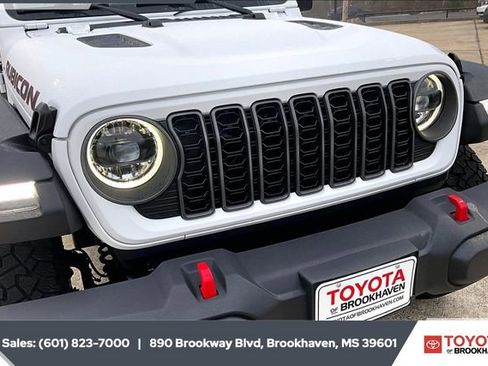 Used 2025 Jeep Wrangler Unlimited Rubicon image 21