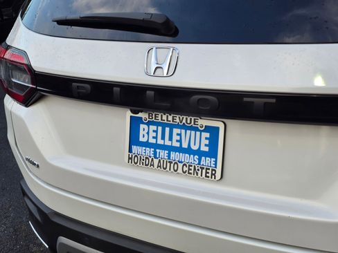 Certified 2023 Honda Pilot Touring image 14