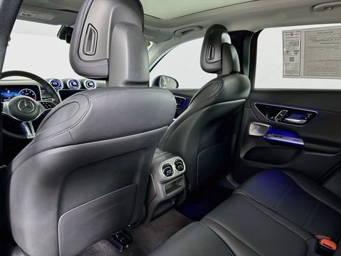 Used 2023 Mercedes-Benz GLC 300 4MATIC w/ Exclusive Trim Package image 35