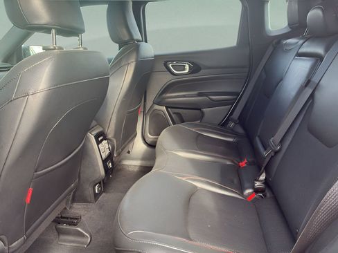 Used 2024 Jeep Compass Trailhawk image 14