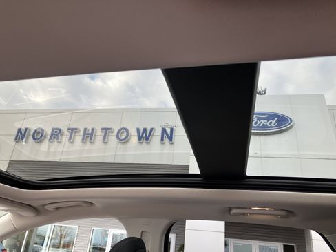 Used 2022 Ford Edge SEL w/ Convenience Package image 20